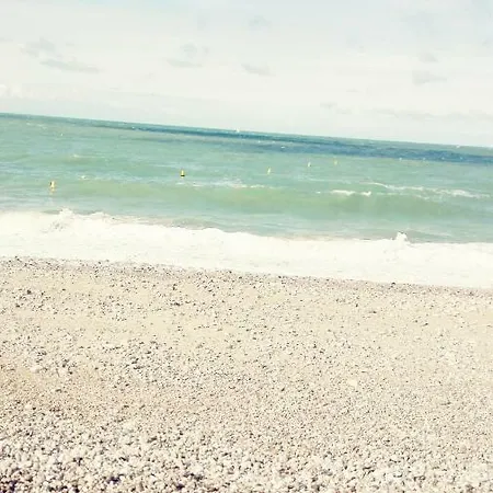 F2 Quartier Le Volcan * Le Havre